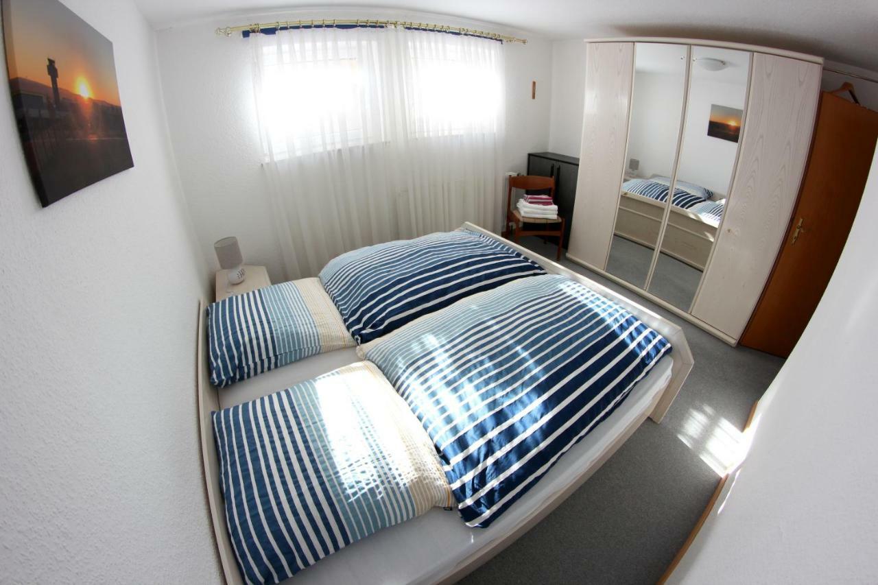 Ruhige Und Gemuetliche Ferienwohnung In Calden Exterior foto