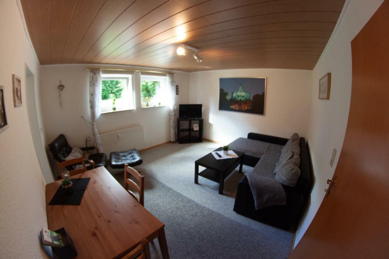 Ruhige Und Gemuetliche Ferienwohnung In Calden Exterior foto